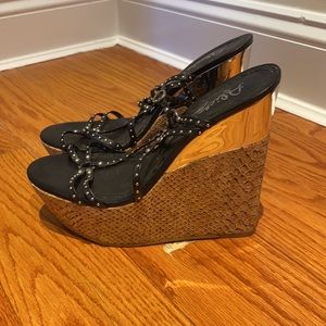 ALICE AND OLIVIA WEDGES CORCK AND BLACK